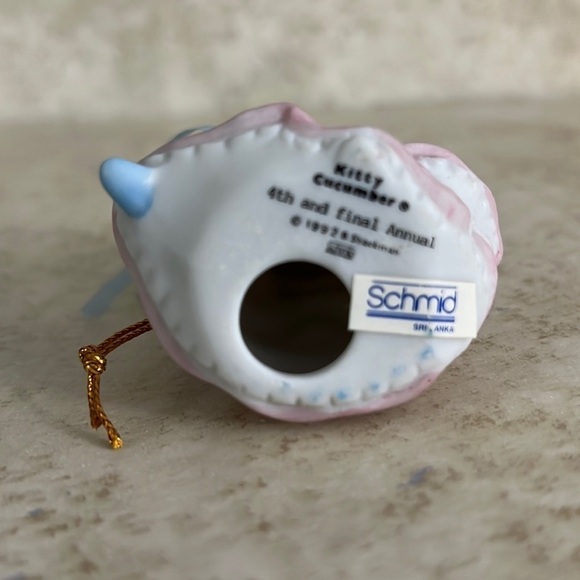 Kitty Cucumber 4th and Final Annual Ornament Schmid 1993 Figurine - Picture 5 of 6